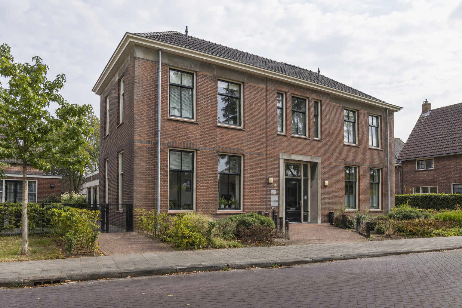 Twaalf zorgstudio’s opgeleverd aan de Koningsstraat, Haarlem